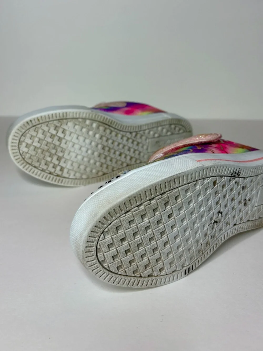 Skechers Twinkle Toes Girls Size 1 Rainbow Heart Glitter Light Up Sneakers